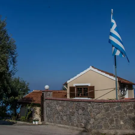 Beachfront Romantica Place 公寓 Agia Pelagia Chlomou