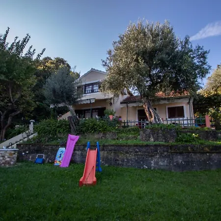 Beachfront Romantica Place 公寓 Agia Pelagia Chlomou
